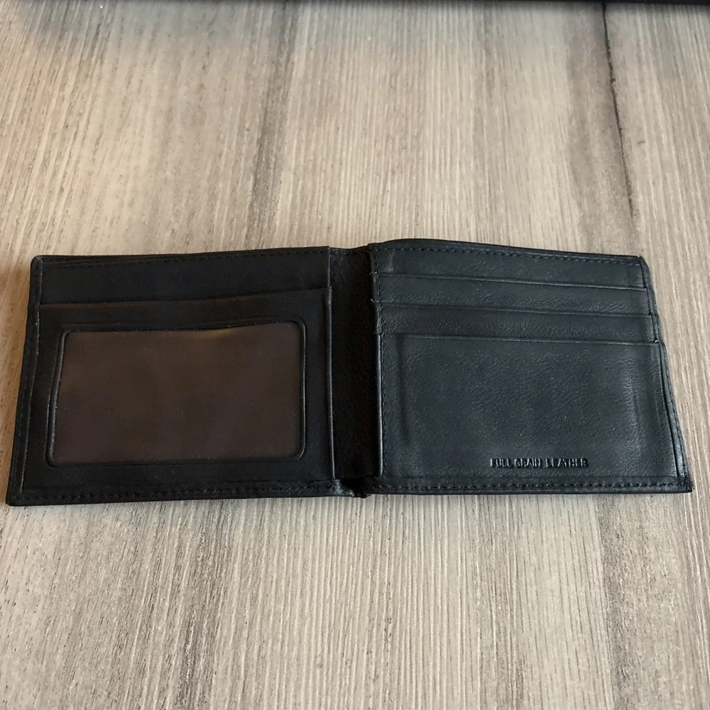 Vintage Dockers Men's Black Full Grain Leather Stitched Wallet Bifold Embossed